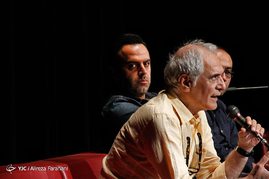محمود کلاری و یهرنگ علوی در مراسم نمایش و نقد فیلم مرگ ماهی در فرهنگسرای ارسباران
