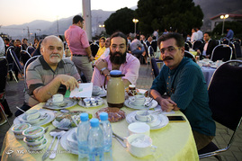 ضیافت افطاری 