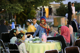 ضیافت افطاری 