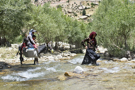 زندگی روستایی یک زن بختیاری
