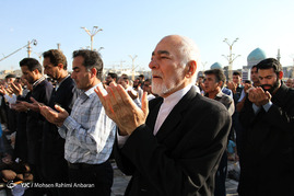 اقامه نماز عید سعید فطر در حرم امام رضا(ع)
