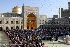 اقامه نماز عید سعید فطر در حرم امام رضا(ع)
