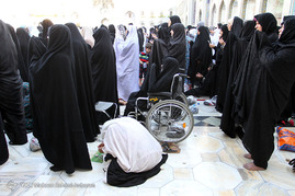 اقامه نماز عید سعید فطر در حرم امام رضا(ع)
