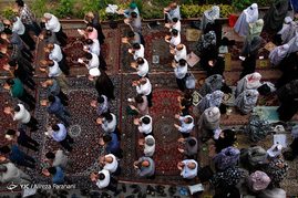 اقامه نماز عید سعید فطر در مسجد امام حسین(ع)
