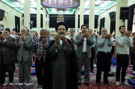 اقامه نماز عید سعید فطر در مسجد امام حسین(ع)