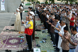 اقامه نماز عید سعید فطر در حرم حضرت عبدالعظیم الحسنی (ع)