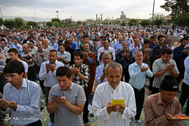 اقامه نماز عید سعید فطر در حرم حضرت عبدالعظیم الحسنی (ع)