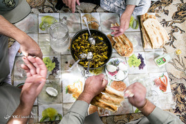 سفره محیطبانان همیشه ساده است