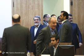 نشست وزیر کشور با سرمایه‌گذاران، کارآفرینان و فعالان اقتصادی
