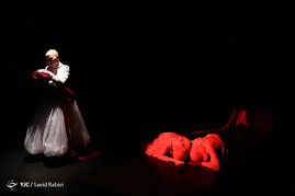 اجرای نمایش 
