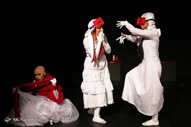 اجرای نمایش 