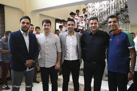 خداحافظی جواد نکونام از فوتبال در موسسه خیریه بهشت امام رضا‎(ع)
