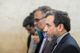 نشست خبری 