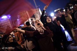 تجمع هواداران اردوغان در میدان تقسیم استانبول

