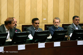 دیدار رئیس مجلس با جمعی از فعالان حوزه تعاون