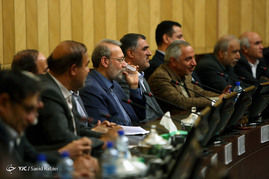 دیدار رئیس مجلس با جمعی از فعالان حوزه تعاون