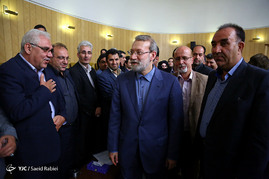دیدار رئیس مجلس با جمعی از فعالان حوزه تعاون