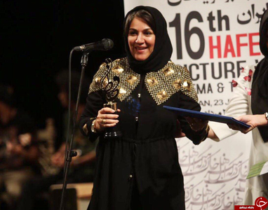 بهترین بازیگر زن درام تلویزیونی ستاره اسکندری شد برای بازی در «دندون طلا»ی داوود میرباقری.