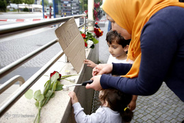 ادای احترام به قربانیان حادثه مرگبار تیراندازی در مونیخ
