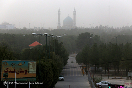 شرایط نامساعد در قم بر اثر تداوم حضور ریزگردها
