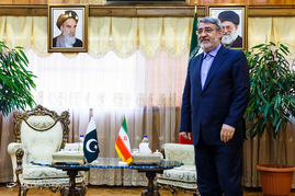 دیدار مشاور امنیت ملی پاکستان با وزیر کشور