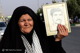 تشییع پیکر دو شهید گمنام دفاع مقدس در شیراز‎
