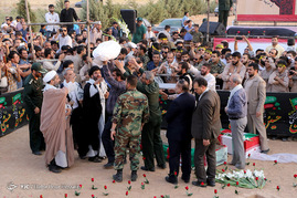 تشییع پیکر دو شهید گمنام دفاع مقدس در شیراز‎
