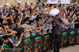 تشییع پیکر دو شهید گمنام دفاع مقدس در شیراز‎
