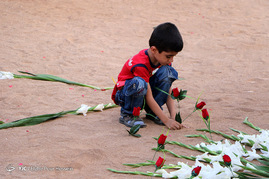 تشییع پیکر دو شهید گمنام دفاع مقدس در شیراز‎
