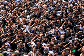 دسته عزاداری شهادت امام صادق(ع) در قم‎
