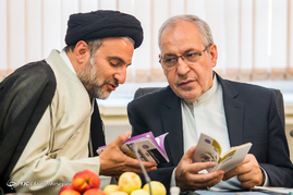 علی اصغر فانی وزیر آموزش و پرورش و سید مهدی خاموشی رئیس سازمان تبلیغات اسلامی