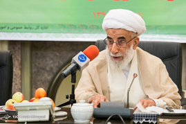 آیت الله احمد جنتی دبیر شورای نگهبان