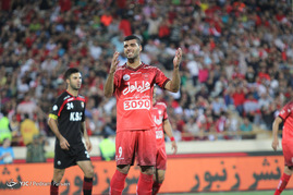 دیدار تیم های فوتبال پرسپولیس تهران و فولاد خوزستان
