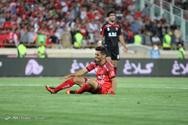 دیدار تیم های فوتبال پرسپولیس تهران و فولاد خوزستان

