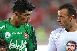 دیدار تیم های فوتبال پرسپولیس تهران و فولاد خوزستان
