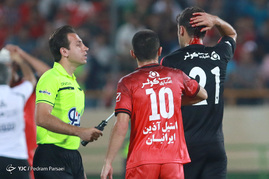 دیدار تیم های فوتبال پرسپولیس تهران و فولاد خوزستان
