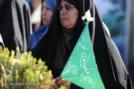گلباران حرم رضوی در سالروز میلاد حضرت معصومه(س) و روز دختر‎
