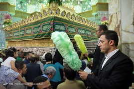 آئین آغاز جشن های دهه کرامت در قم‎
