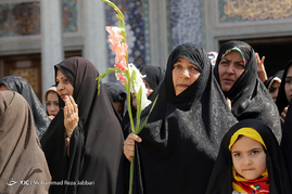 گلباران حرم حضرت معصومه(س) در سالروز میلاد آن حضرت‎
