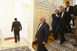 دیدار ظریف با مشاور امنیت ملی افغانستان