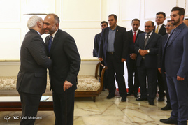 دیدار ظریف با مشاور امنیت ملی افغانستان