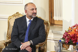 دیدار ظریف با مشاور امنیت ملی افغانستان