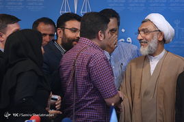 نشست صمیمانه ی وزیر دادگستری با اصحاب رسانه به مناسبت روز خبرنگار
