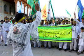 کاروان‌های زائران پیاده حرم شاهچراغ(ع)
