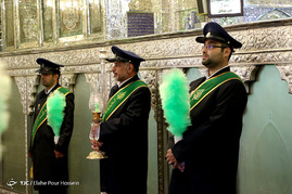 کاروان‌های زائران پیاده حرم شاهچراغ(ع)
