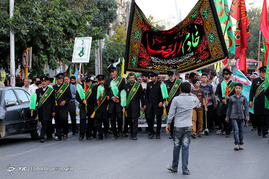 کاروان‌های زائران پیاده حرم شاهچراغ(ع)
