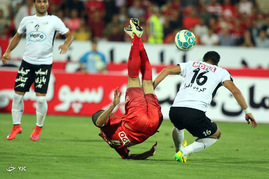 دیدار تیم های فوتبال پرسپولیس و صبا

