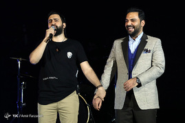 احسان علیخانی در کنسرت مهدی یراحی