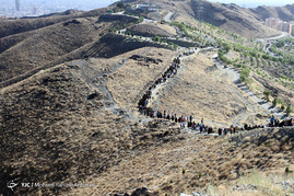 همایش کوهپیمایی خانوادگی در مشهد به مناسبت دهه کرامت
