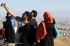 همایش کوهپیمایی خانوادگی در مشهد به مناسبت دهه کرامت

